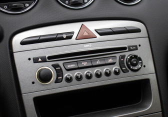 Подержанный автомобиль Peugeot 308 Hatchback 2009 года (19 фото)