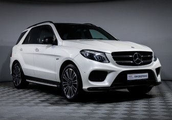 Подержанный автомобиль Mercedes-Benz GLE AMG 2016 года (3 фото)
