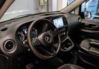 Подержанный автомобиль Mercedes-Benz Vito 2016 года (7 фото)