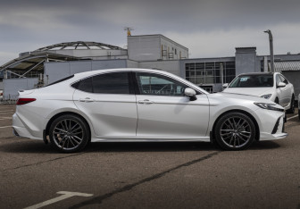 Подержанный автомобиль Toyota Camry Sedan 2024 года (4 фото)
