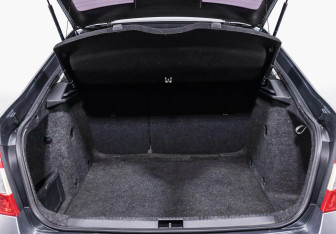 Подержанный автомобиль Skoda Octavia Liftback 2014 года (10 фото)