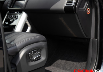 Подержанный автомобиль Land Rover Range Rover 2014 года (19 фото)