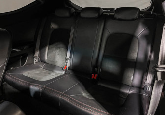 Подержанный автомобиль Kia Ceed GT 2017 года (10 фото)