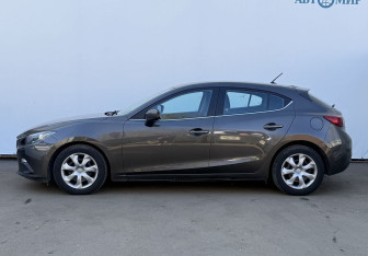 Подержанный автомобиль Mazda 3 Hatchback 2013 года (8 фото)