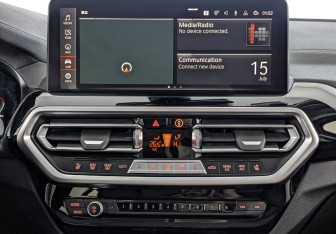 Подержанный автомобиль BMW X4 2022 года (17 фото)