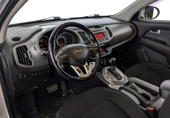 Подержанный автомобиль Kia Sportage 2015 года (15 фото)