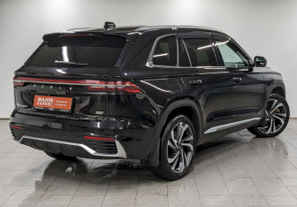 Подержанный автомобиль Geely Monjaro 2024 года (5 фото)