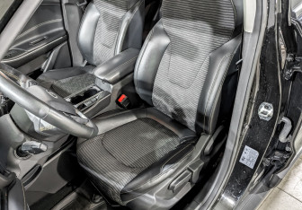 Подержанный автомобиль Москвич 3 2023 года (19 фото)