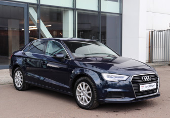 Подержанный автомобиль Audi A3 Sedan 2020 года (3 фото)