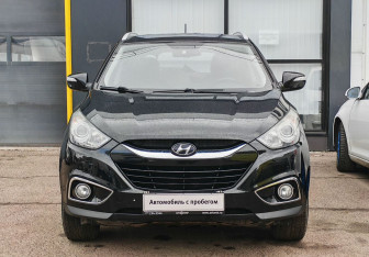 Подержанный автомобиль Hyundai ix35 2013 года (2 фото)