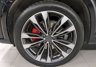 Подержанный автомобиль Geely Tugella 2023 года (18 фото)