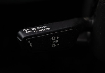 Подержанный автомобиль Audi A4 Sedan 2015 года (16 фото)