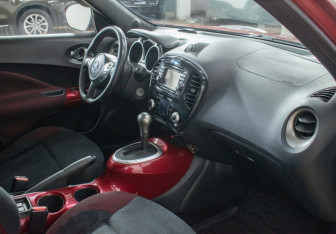 Подержанный автомобиль Nissan Juke 2012 года (8 фото)