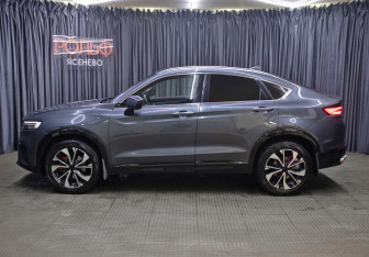 Подержанный автомобиль Geely Tugella 2023 года (8 фото)