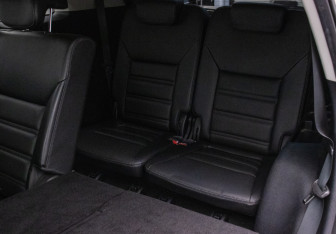 Подержанный автомобиль Kia Sorento 2017 года (12 фото)