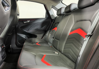 Подержанный автомобиль Kaiyi E5 2023 года (10 фото)