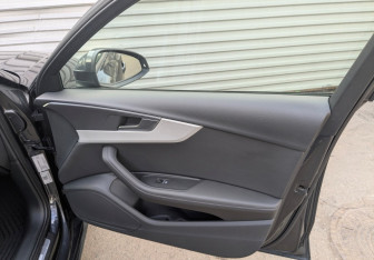 Подержанный автомобиль Audi A4 Sedan 2021 года (24 фото)