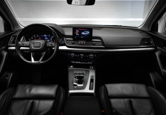 Подержанный автомобиль Audi Q5 2019 года (8 фото)