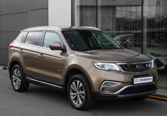 Подержанный автомобиль Geely Atlas 2018 года (3 фото)