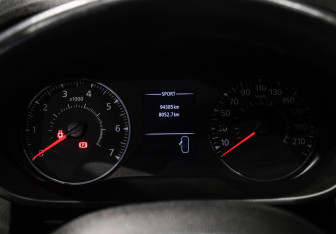 Подержанный автомобиль Renault Arkana 2021 года (22 фото)