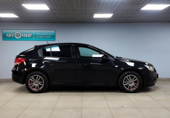 Подержанный автомобиль Chevrolet Cruze Hatchback 2012 года (4 фото)