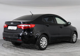 Подержанный автомобиль Kia Rio Sedan 2013 года (3 фото)