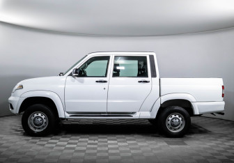 Подержанный автомобиль УАЗ Pickup 2024 года (8 фото)