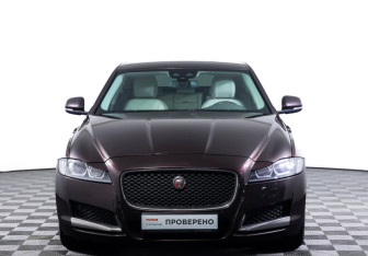 Подержанный автомобиль Jaguar XF Sedan 2017 года (2 фото)