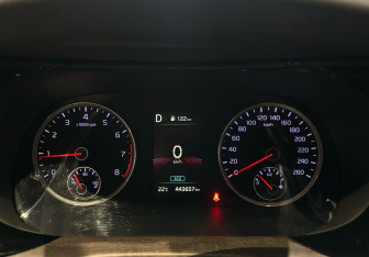 Подержанный автомобиль Kia K5 2021 года (14 фото)