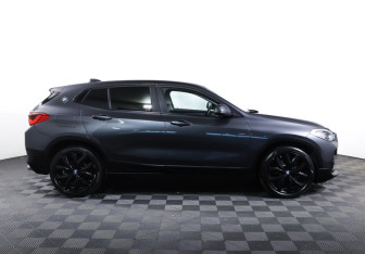 Подержанный автомобиль BMW X2 2018 года (4 фото)