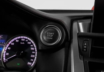 Подержанный автомобиль Lexus NX 2017 года (20 фото)