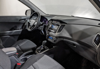 Подержанный автомобиль Hyundai Creta 2019 года (13 фото)