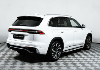 Подержанный автомобиль Geely Monjaro 2023 года (3 фото)