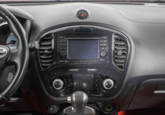 Подержанный автомобиль Nissan Juke 2011 года (14 фото)