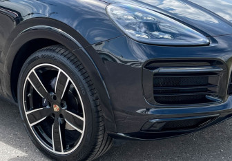 Подержанный автомобиль Porsche Cayenne 2021 года (29 фото)