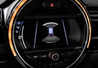 Подержанный автомобиль MINI Clubman Wagon 2020 года (14 фото)