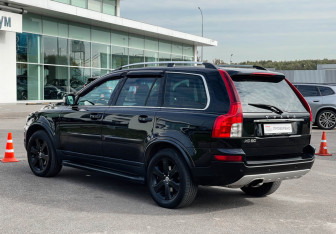 Подержанный автомобиль Volvo XC90 2011 года (7 фото)