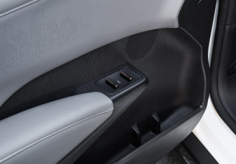 Подержанный автомобиль Zeekr X 2023 года (24 фото)