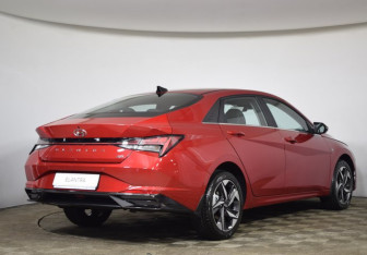 Новый Hyundai Elantra Sedan 2025 (4 фото)