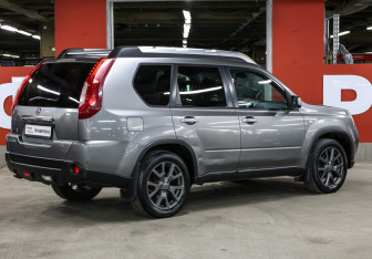Подержанный автомобиль Nissan X-Trail 2011 года (5 фото)