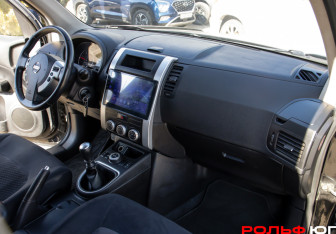 Подержанный автомобиль Nissan X-Trail 2011 года (7 фото)