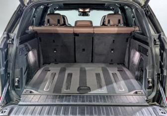 Подержанный автомобиль BMW X5 2023 года (10 фото)
