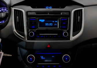 Подержанный автомобиль Hyundai Creta 2019 года (14 фото)