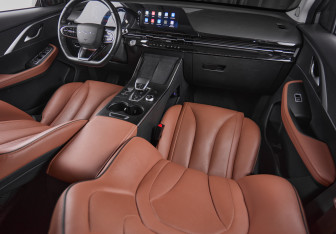 Подержанный автомобиль Omoda C5 2022 года (8 фото)