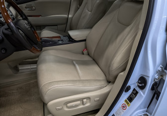 Подержанный автомобиль Lexus RX 2012 года (20 фото)