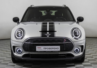 Подержанный автомобиль MINI Clubman Wagon 2019 года (2 фото)