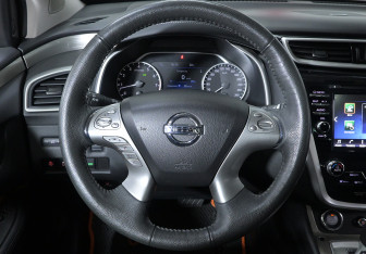 Подержанный автомобиль Nissan Murano Suv 2016 года (11 фото)