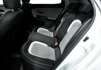 Подержанный автомобиль Kia Ceed Hatchback 2013 года (10 фото)