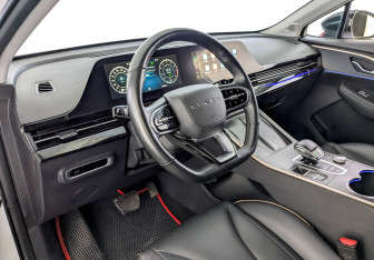 Подержанный автомобиль Omoda C5 2022 года (16 фото)