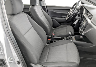 Подержанный автомобиль Kia Rio Hatchback 2021 года (23 фото)